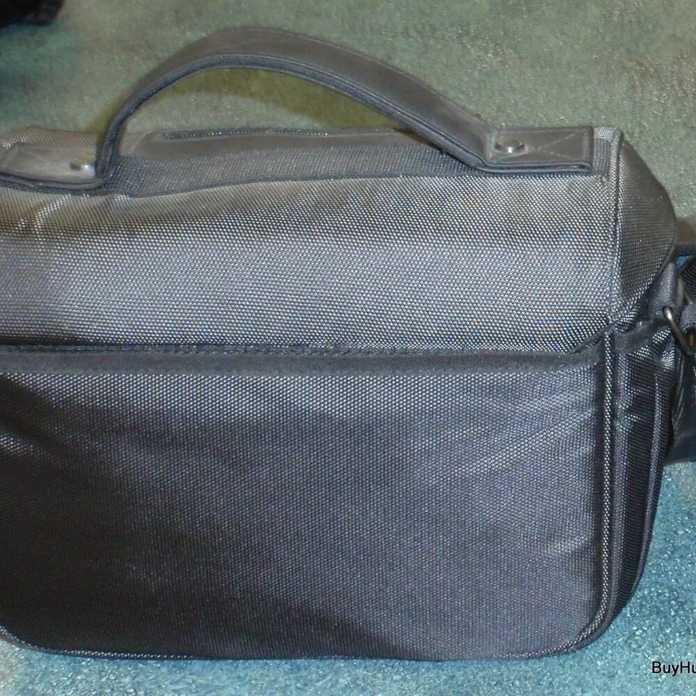 Nikon 17001 Deluxe Digital SLR DSLR Black Padded Shoulder Strap Camera Case Bag